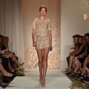 Lauren Conrad Runway Embroidered Popover Top & Short Set Size 6